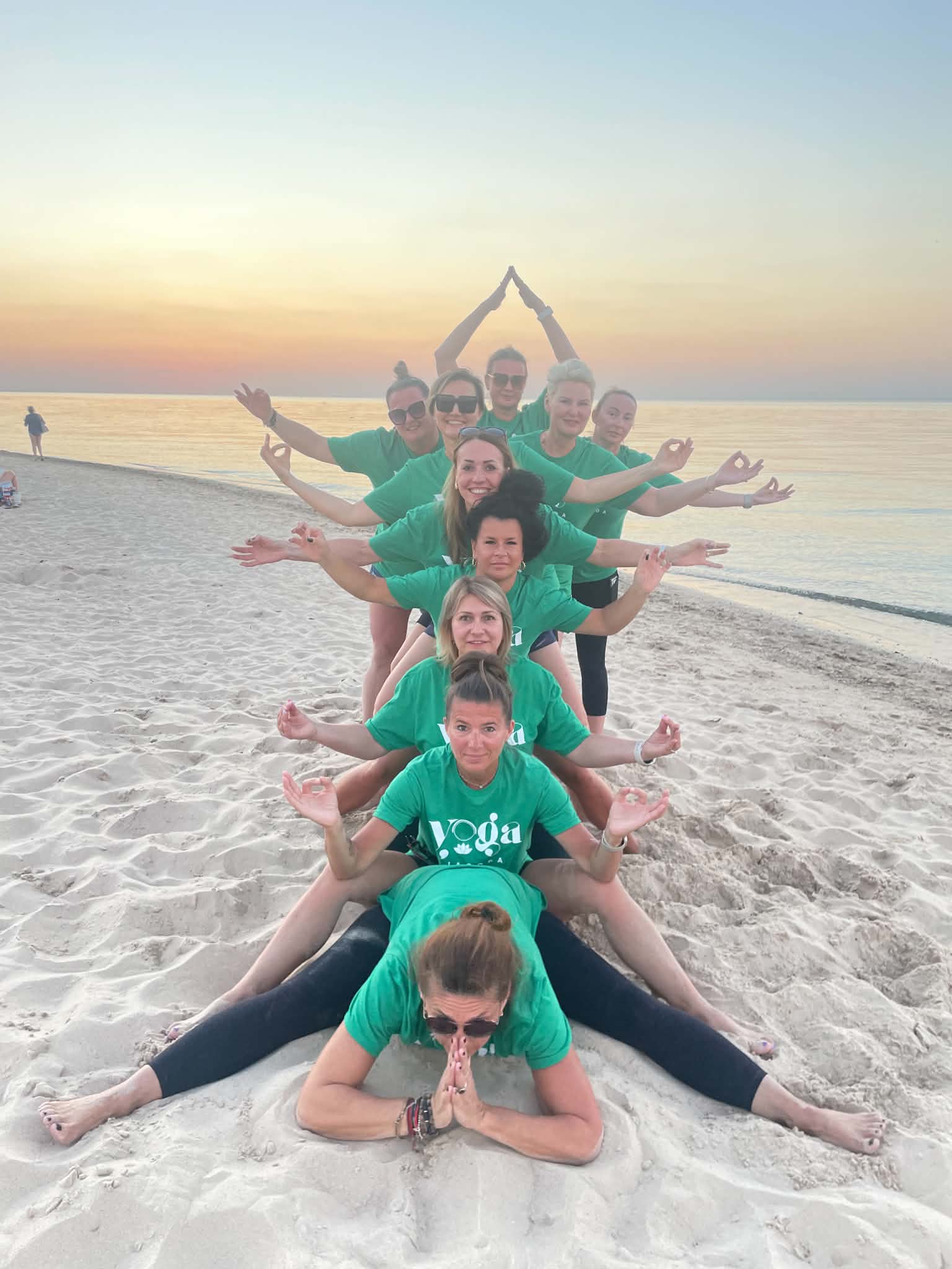Yoga retreat — shared meals and community